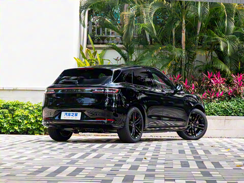 2025�� ����   Ultra ������