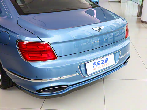 2026�� 4.0T V8 Mulliner