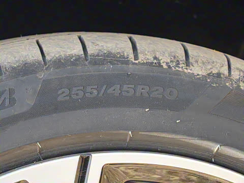 2025�� xDrive30L ������ M�˶���װ