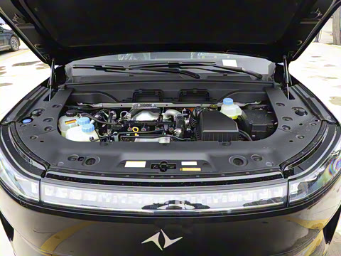 2025�� 210Ultra���Ȱ� 5��