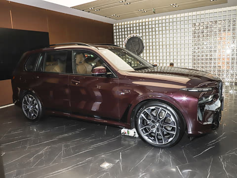 2024�� xDrive40i ������M�˶���װ