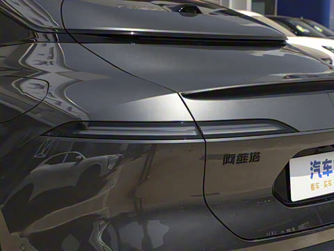 2025�� Ultra�����