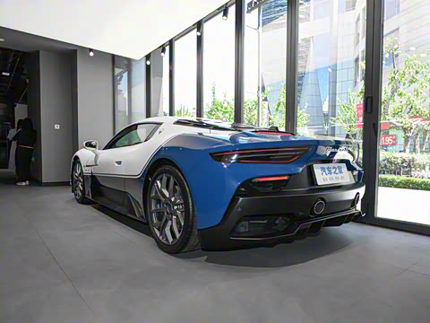 2024�� 3.0T Icona