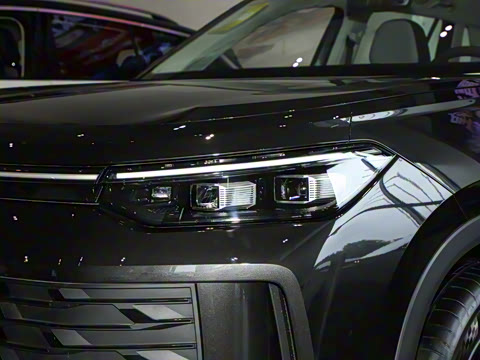 2025�� ̽��L 330TSI ������Ӣ