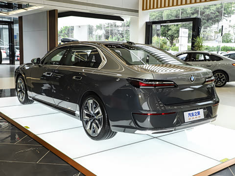 2023�� 740Li ������ ������װ