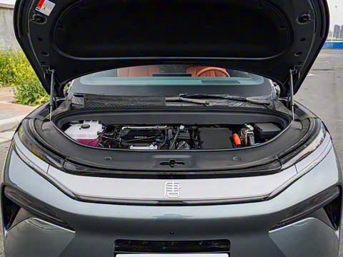 2025�� DM 215KM�����״��콢��