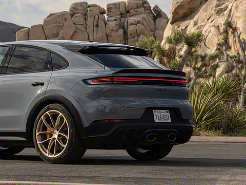 2025�� Cayenne Coup�� Turbo GT 4.0T