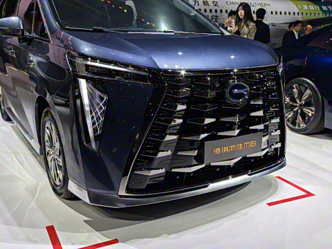 2025�� Ǭ��ϵ�� Ultra ͷ�Ȳ�