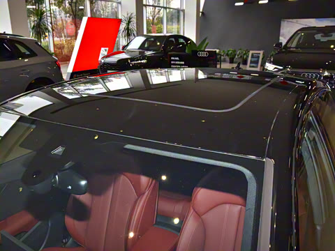 2024�� 40 TFSI ����������(��ҹ��)