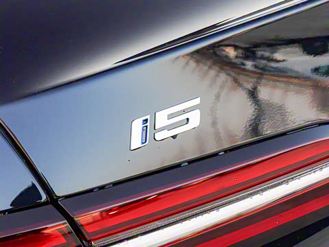 2025�� eDrive 40L M�˶���װ