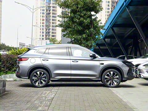 2025�� EV �Ǽݰ� 605km �콢��