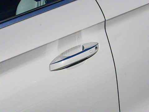 2025�� EV �Ǽݰ� 605km �콢��