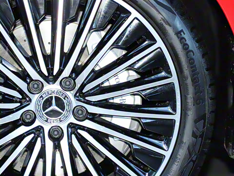 2025�� CLE 260 ������ܳ�