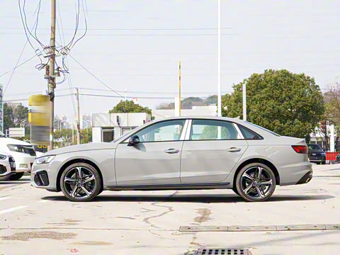 2025�� 200���������� 40 TFSI ����������