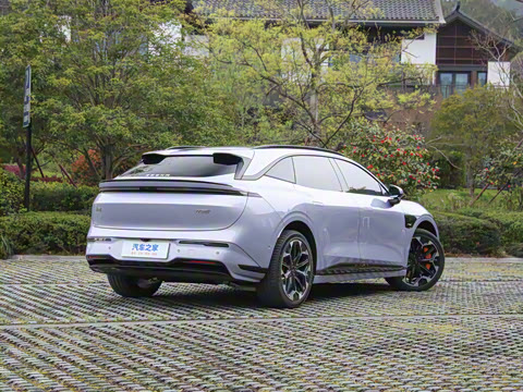 2025�� �����������Ǽݰ� 100kWh