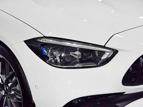 2024�� �Ŀ� AMG C 43 4MATIC