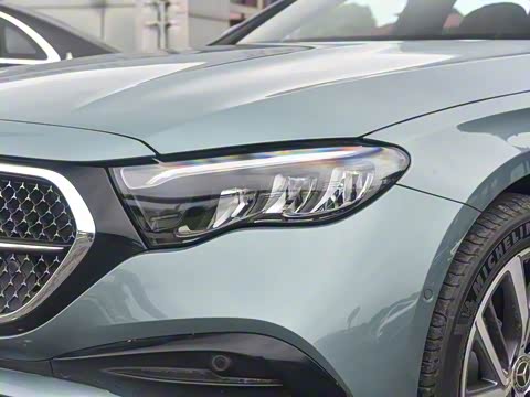 2025�� �Ŀ� E 300 L ʱ���˶���