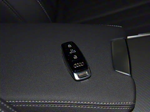 2024�� allroad quattro 55 TFSI ����ԽҰ��