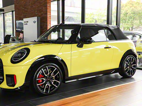 2025�� JOHN COOPER WORKS CABRIO