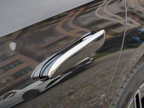 2025�� E 260 �˶���