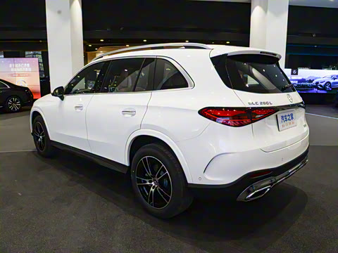 2025�� �Ŀ� GLC 260 L 4MATIC ������