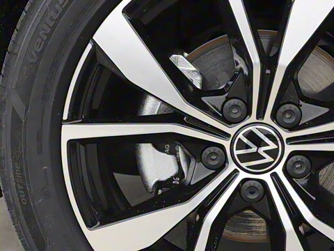 2025�� �Ŀ�� 300TSI DSG���������