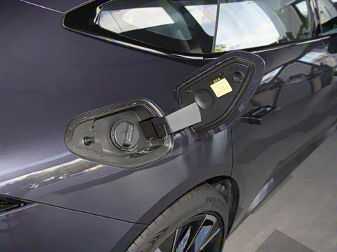 2025�� �Ŀ� Max���̰�