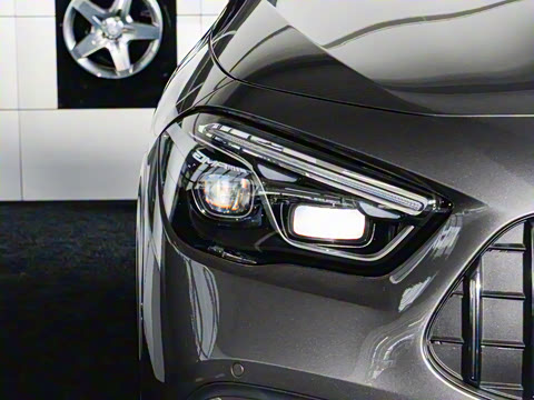 2025�� AMG GLA 35 4MATIC