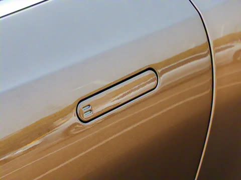 2025�� 4.0T V8 Volante