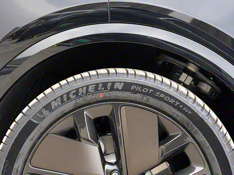 2025�� Ultra ���ܻ��°�