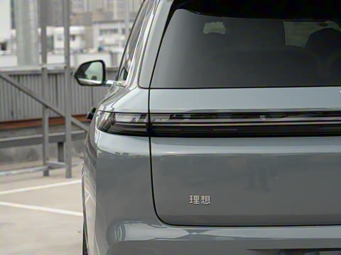 2025�� Ultra ���ܻ��°�