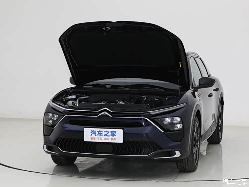 东风雪铁龙凡尔赛c5 x旅不凡给懂法系浪漫的人