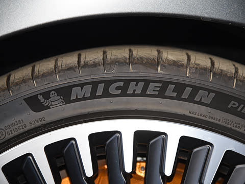 2023�� AMG EQS 53 4MATIC+