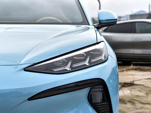 2025�� 702 �Ǽ�˫�������ٰ�