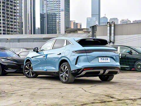 2025�� 702 �Ǽ�˫�������ٰ�