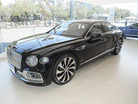 2024�� 4.0T V8 Mulliner