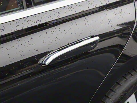 2025�� S 400 L ������