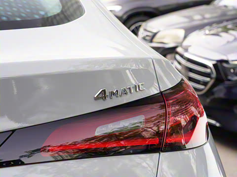 2025�� GLC 300 4MATIC ����SUV