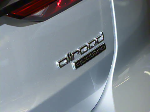 2025�� allroad quattro ̽���� 55 TFSI ����ԽҰ��