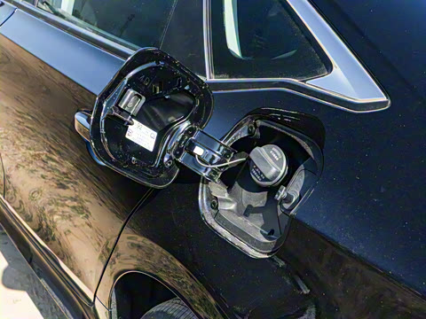 2025�� 240TURBO CVT�Ƽ���