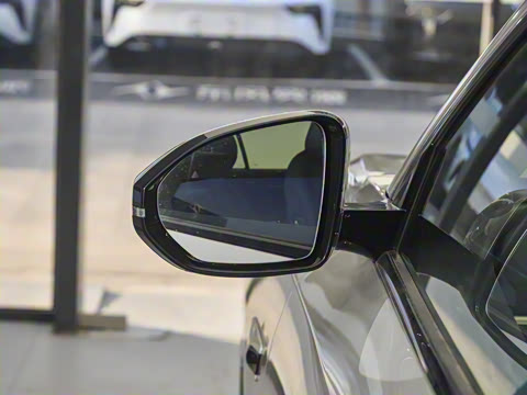 2025�� 636Ultra�Ǽݰ� 6��