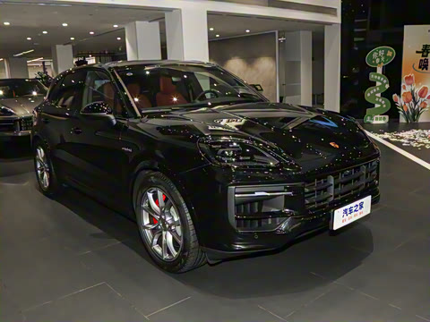 2025�� Cayenne S E-Hybrid 3.0T