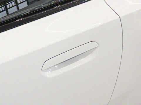 2025�� 225i M�˶���ҹ��װ