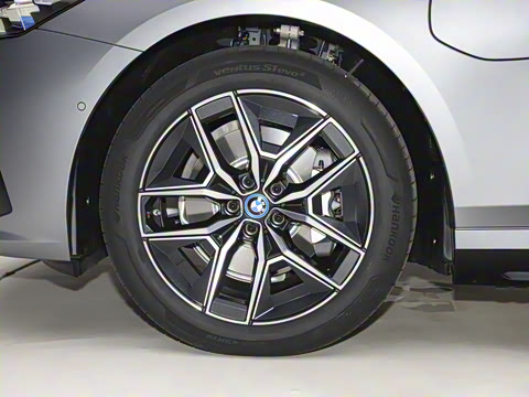 2025�� eDrive 40L M�˶���װ