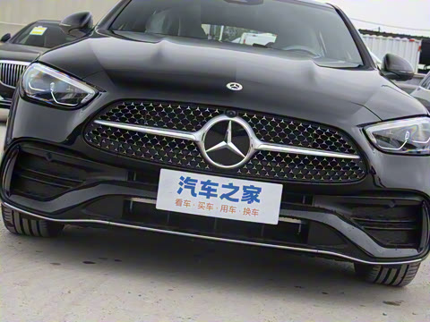 2025�� �Ŀ� C 260 L �˶���