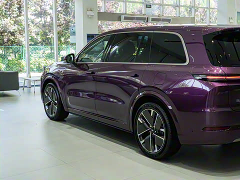 2025�� Ultra ���ܻ��°�