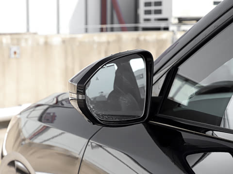 2025�� 210Ultra���̰� 6��