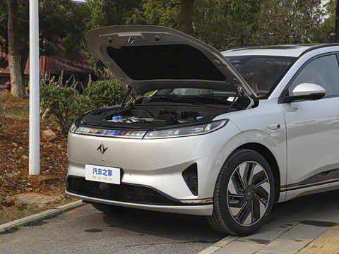 2025�� 210Ultra���̰� 6��