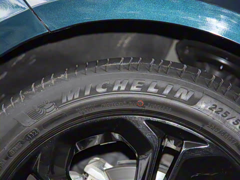 2025�� �˶�ϵ�� 260TURBO ������