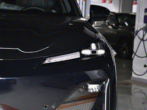 2025�� 215Max ��ΪǬ���Ǽ�ADS SE���̰�